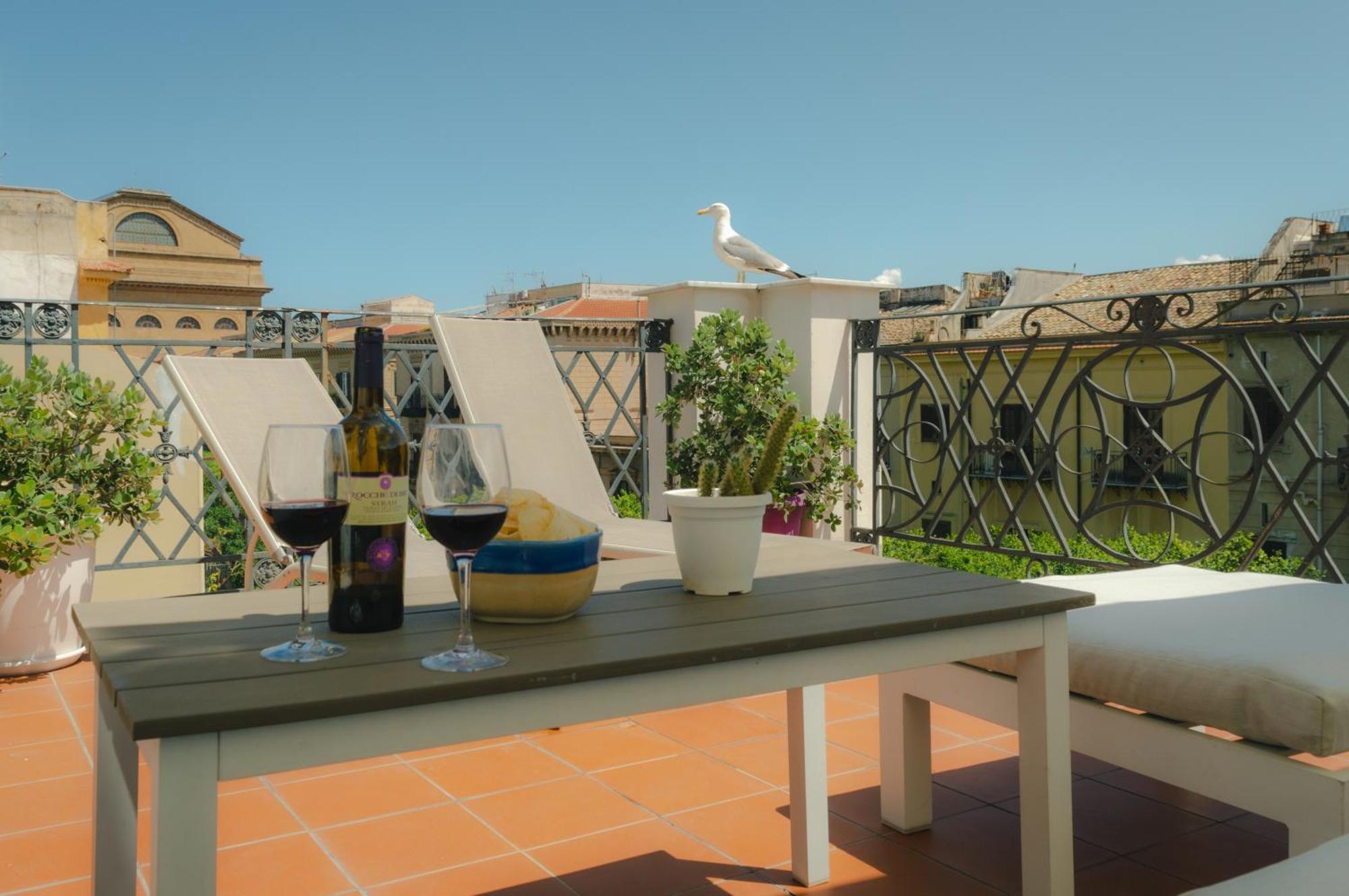 דירות פלרמו Terrazza Massimo מראה חיצוני תמונה