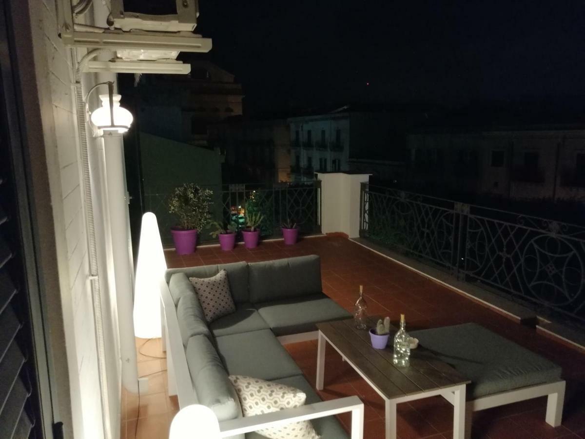דירות פלרמו Terrazza Massimo מראה חיצוני תמונה